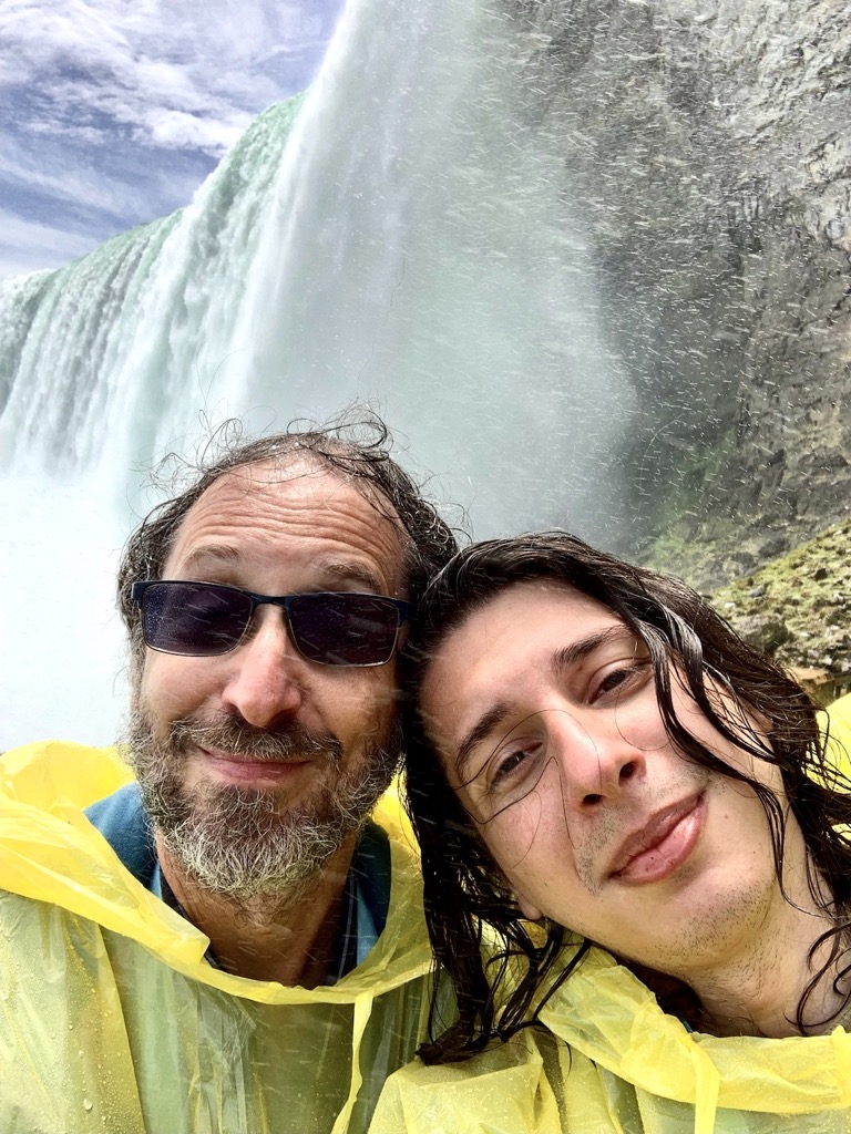Io e Leo; Niagara falls, 06/2022