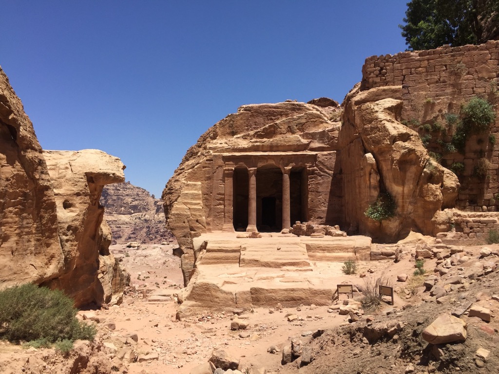 Garden tomb, Petra, 06/2017