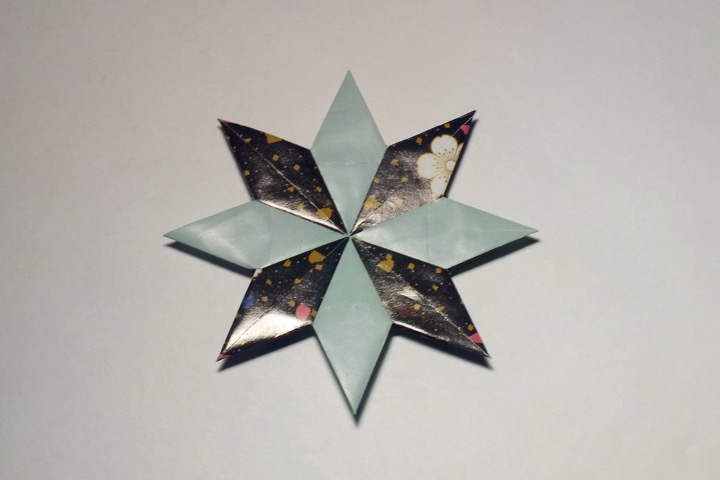 26. Two-toned 8-pointed star (J. Montroll)