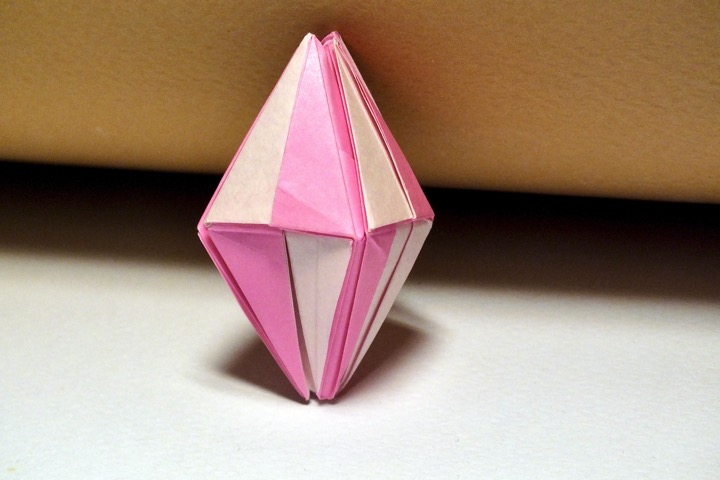 2. Diamond of many triangles (John Montroll)