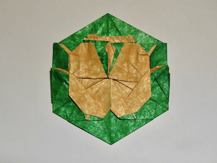 3. Beetle badge (Mi Wu)