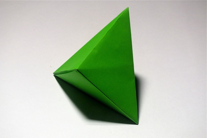 36. Triangular dipyramid 90º