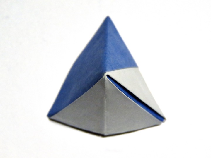 3. Pyramid (Tomo Ogawa)