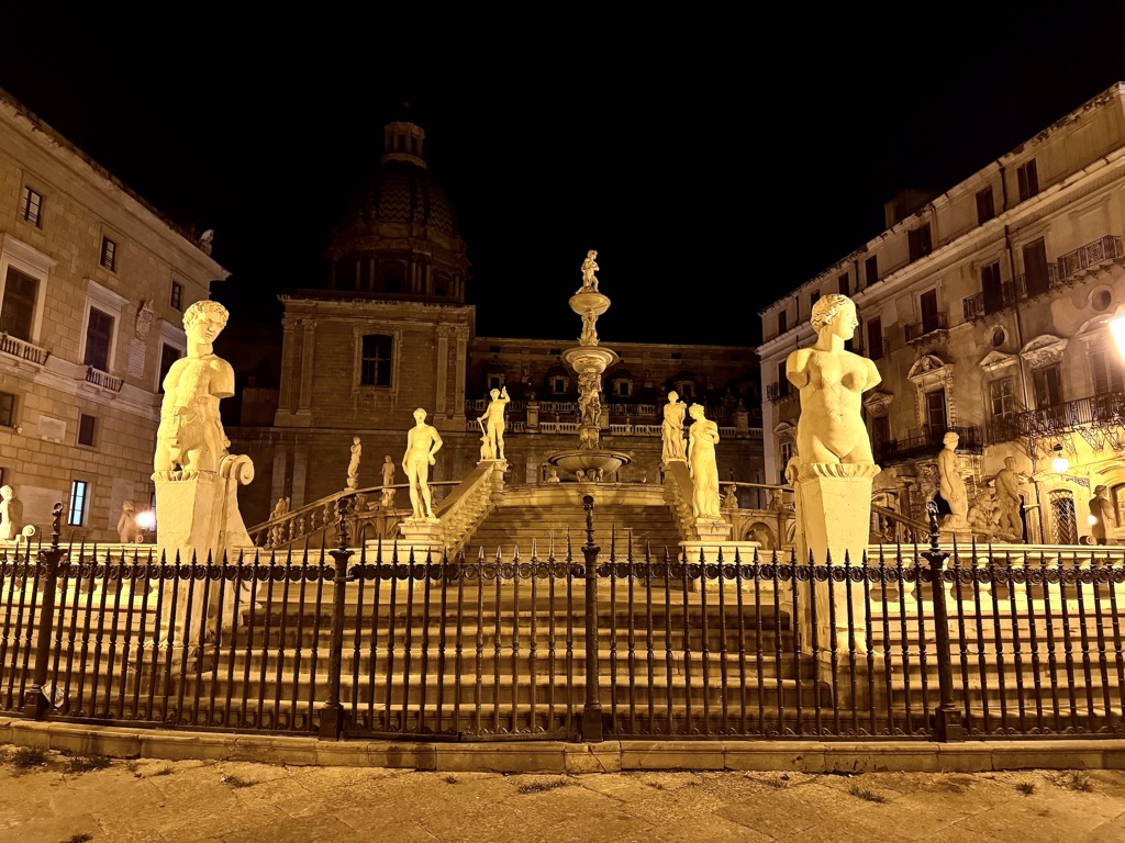 Piazza Pretoria, Palermo, 07/2024